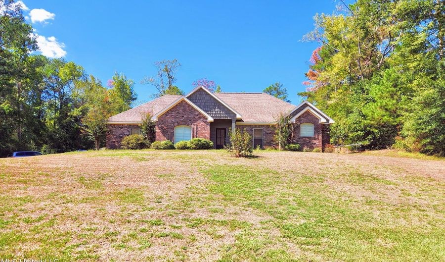 112 Whitetail Blvd, Florence, MS 39073 - 3 Beds, 2 Bath