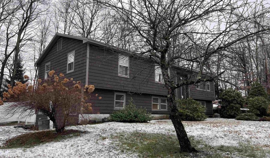 415 Route 125 B, Brentwood, NH 03833 - 2 Beds, 1 Bath