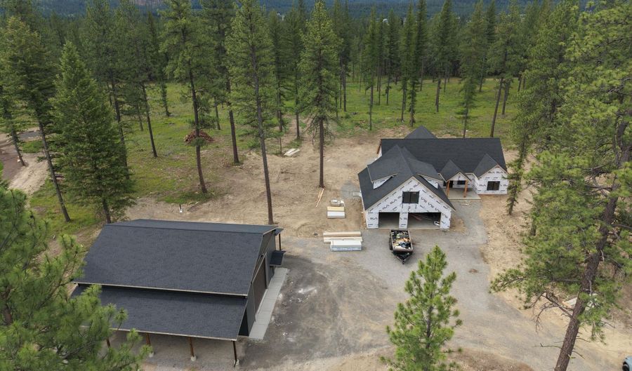 102 Wallace Ln, Blanchard, ID 83804 - 3 Beds, 3 Bath