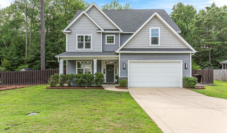 752 Sun Rd, Aberdeen, NC 28315 - 5 Beds, 3 Bath