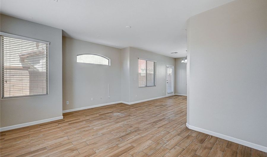 684 Sumatra Pl, Henderson, NV 89011 - 4 Beds, 3 Bath