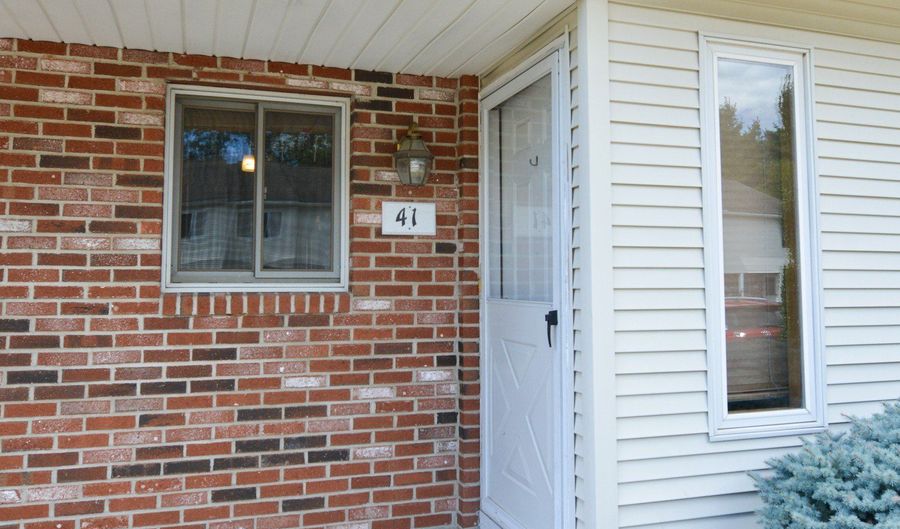 410 Emmett St 41, Bristol, CT 06010 - 2 Beds, 2 Bath