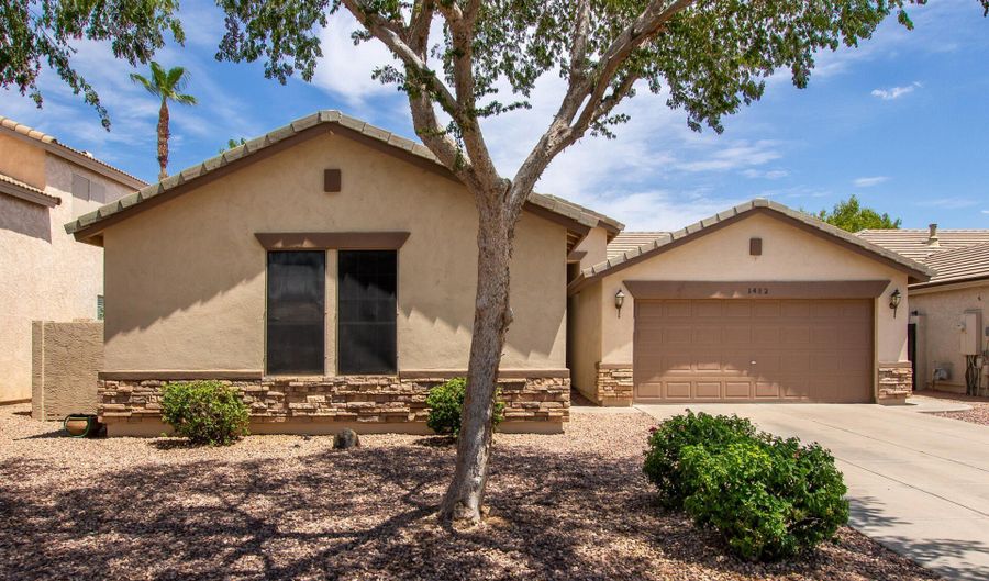 1452 E SARAGOSA St, Chandler, AZ 85225 - 4 Beds, 3 Bath