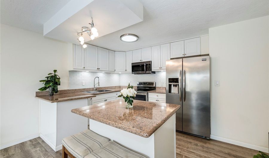 98-731 Moanalua Loop 230, Aiea, HI 96701 - 3 Beds, 1 Bath