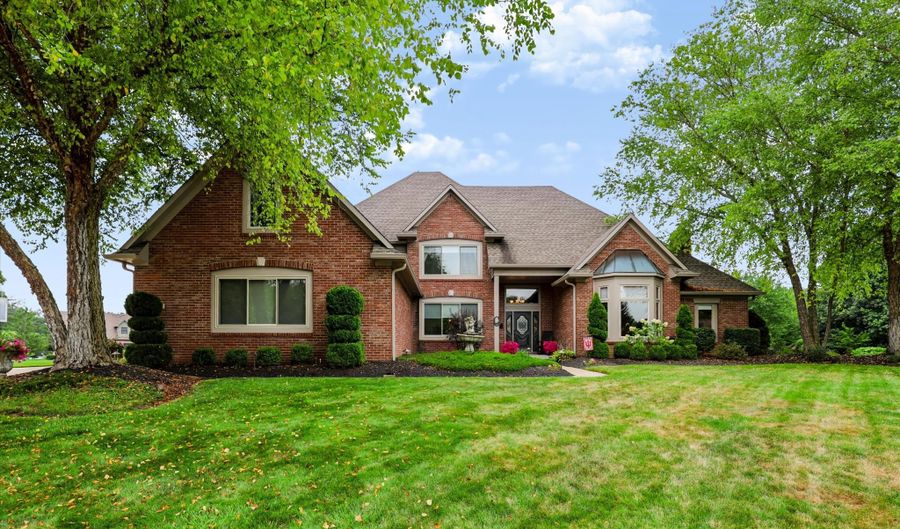 6040 White Ash Ct, Avon, IN 46123 - 5 Beds, 6 Bath