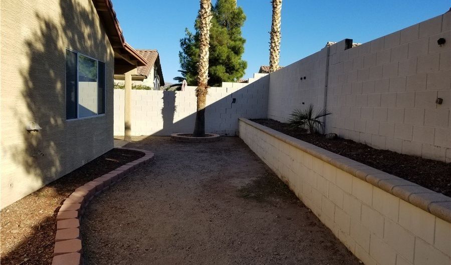 989 River Walk Ct, Henderson, NV 89015 - 3 Beds, 2 Bath