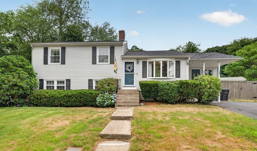7 Englewood Rd, Coventry, RI 02816 - 3 Beds, 2 Bath