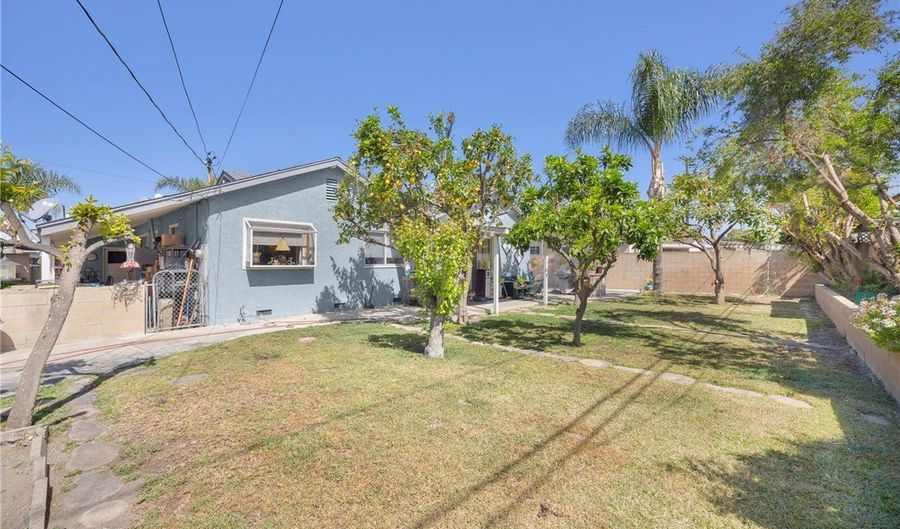 310 S Beachy Pl, Anaheim, CA 92804 - 3 Beds, 2 Bath