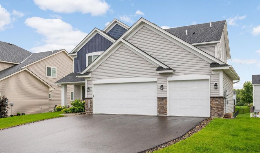 15641 Fairchild Way, Apple Valley, MN 55124 - 4 Beds, 3 Bath