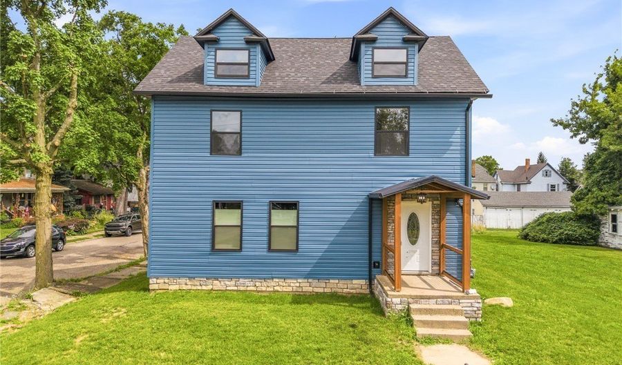 355 W High St, Alliance, OH 44601 - 4 Beds, 2 Bath