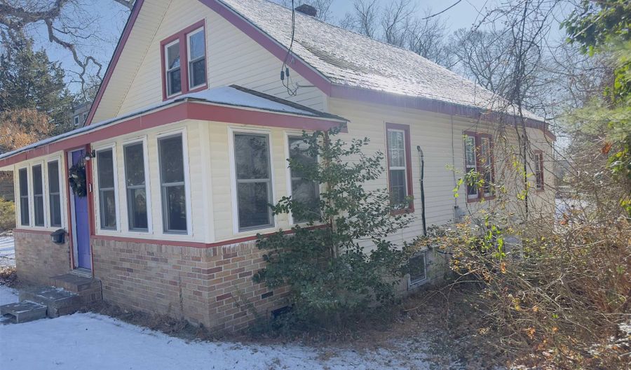 27 E Faunce Landing Rd, Absecon, NJ 08201 - 3 Beds, 1 Bath