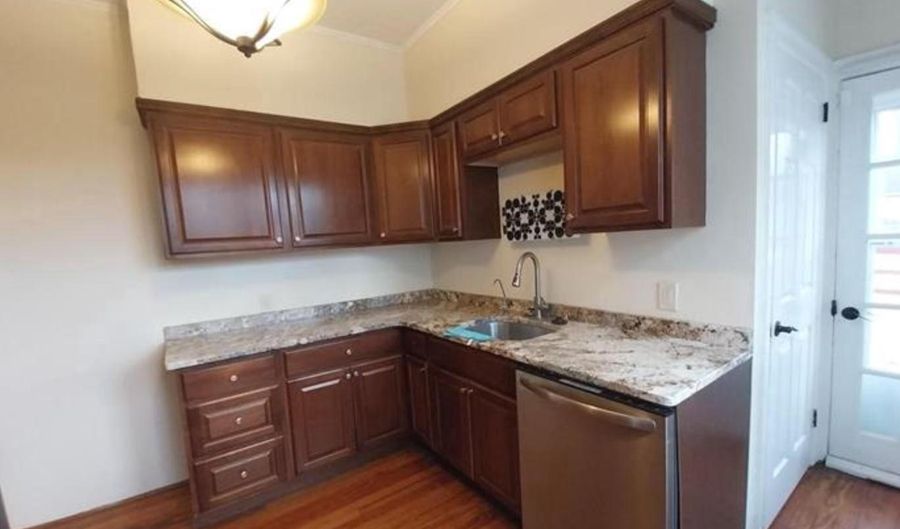 1085 HIGHLAND Ave, Abington, PA 19001 - 2 Beds, 1 Bath