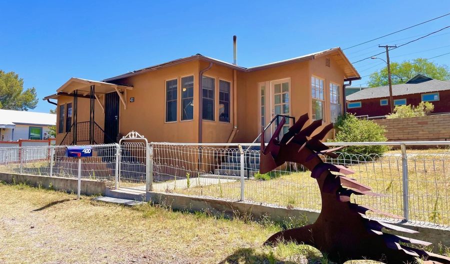 400 SHATTUCK St, Bisbee, AZ 85603 - 2 Beds, 1 Bath