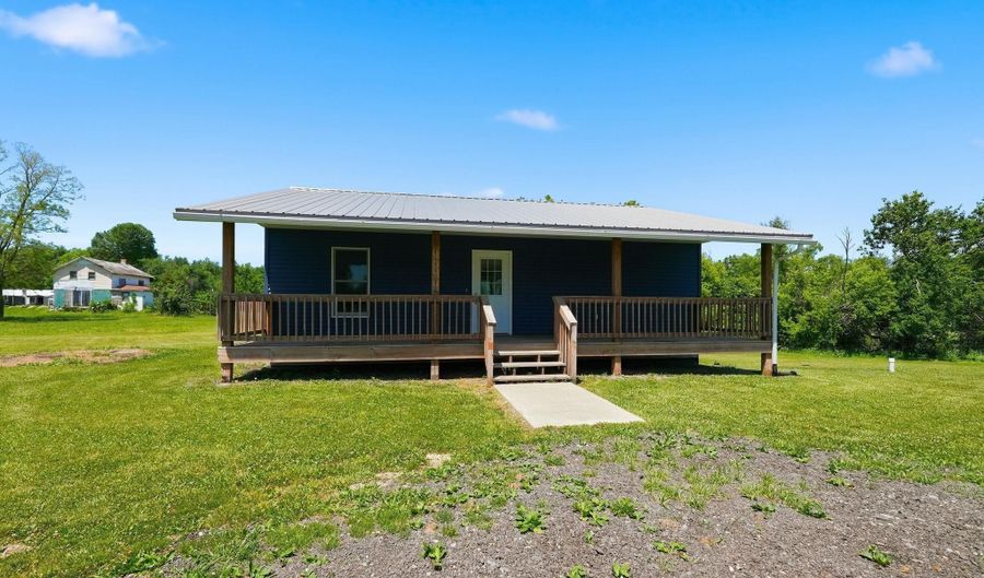 4044 E US Highway 20, Angola, IN 46703 - 3 Beds, 2 Bath