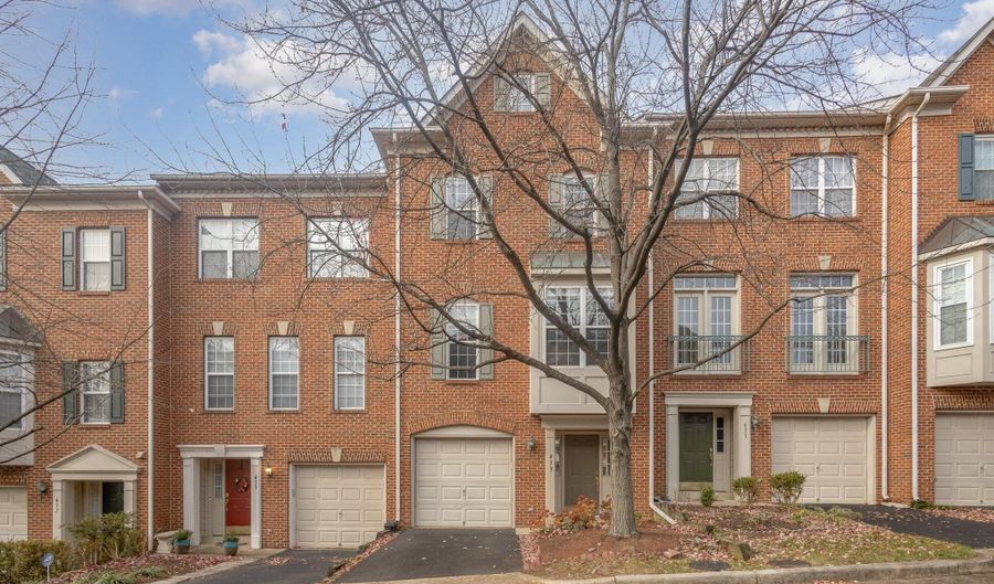 433 STANTON Pl, Alexandria, VA 22304 - 3 Beds, 3 Bath