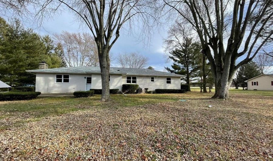 10555 Lockbourne Eastern Rd, Ashville, OH 43103 - 3 Beds, 2 Bath