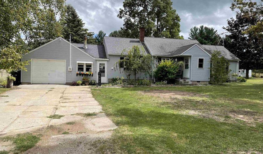 4658 N Croswell Rd, Alma, MI 48801 - 2 Beds, 2 Bath