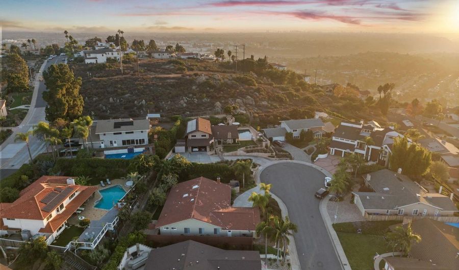 6221 BRYNWOOD Ct, San Diego, CA 92120 - 4 Beds, 2 Bath