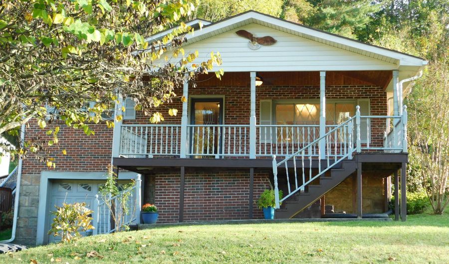 28 Wolf Hollow Rd, Baxter, KY 40806 - 3 Beds, 2 Bath