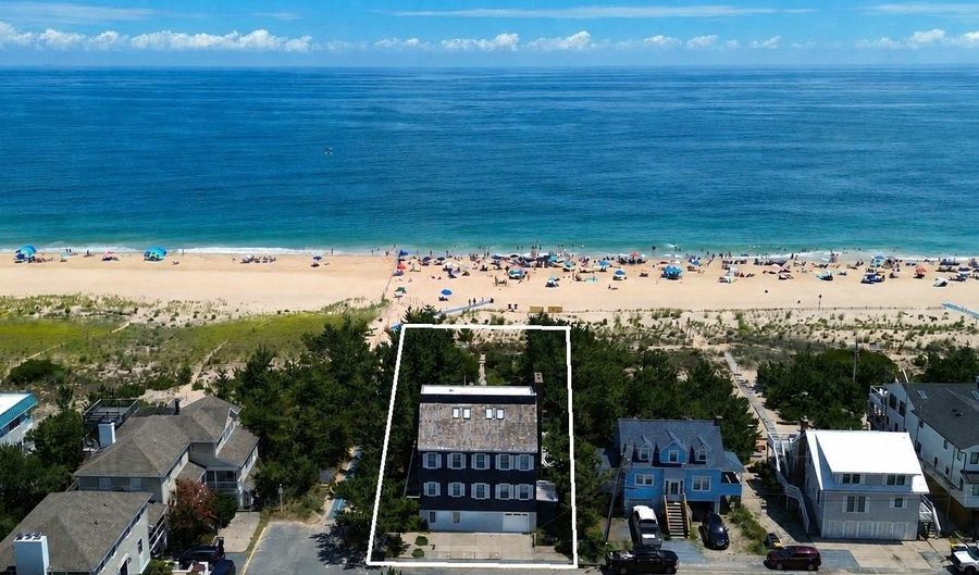 98 FIFTH St, Bethany Beach, DE 19930 - 5 Beds, 5 Bath