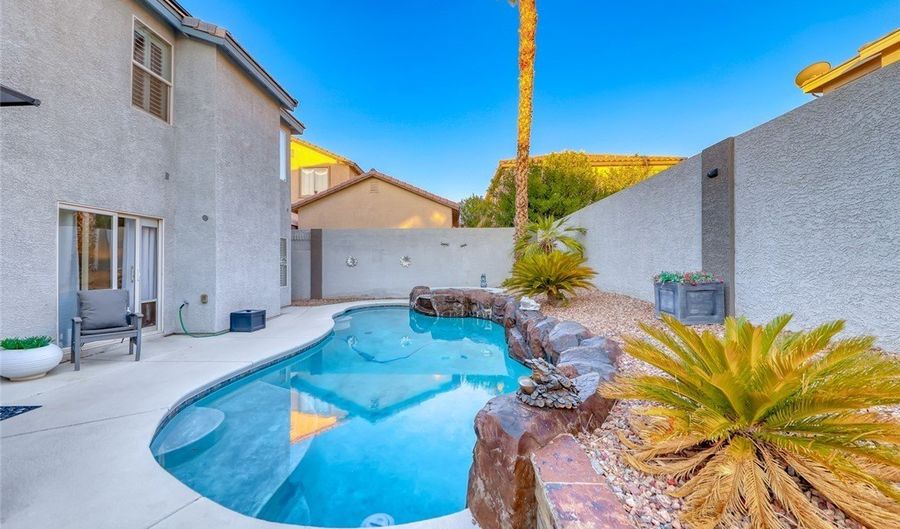 895 Beartooth Falls Ct, Henderson, NV 89052 - 3 Beds, 3 Bath