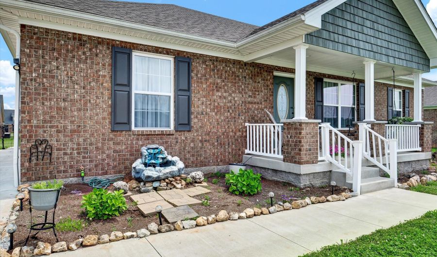 310 Oak Hill Ct, Bardstown, KY 40004 - 3 Beds, 2 Bath