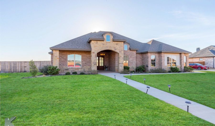 233 Calumet St, Abilene, TX 79606 - 4 Beds, 3 Bath