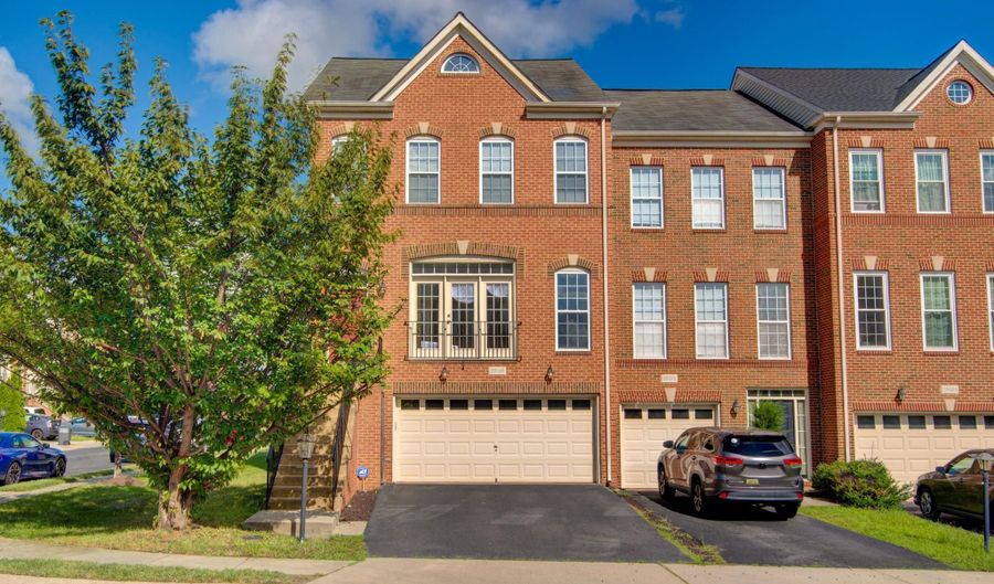 25130 CUTGRASS Ter, Aldie, VA 20105 - 3 Beds, 3 Bath