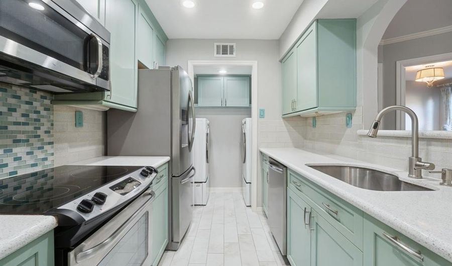 16301 Ledgemont Ln 263, Addison, TX 75001 - 2 Beds, 2 Bath