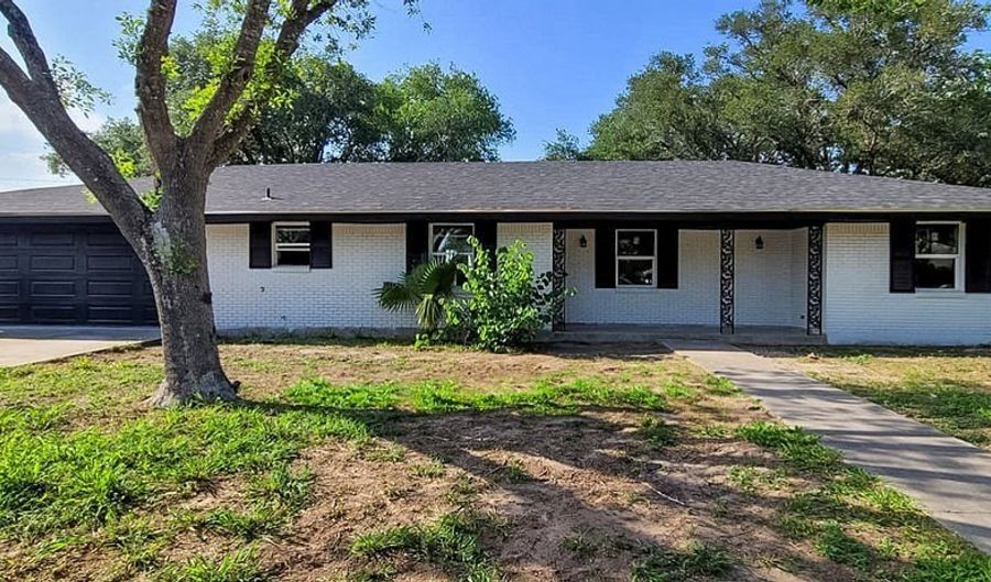1101 Lillian St, Alice, TX 78332 - 4 Beds, 3 Bath