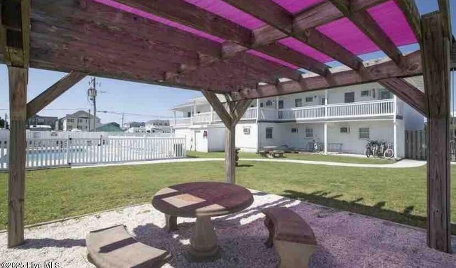 303 Henderson Blvd 14, Atlantic Beach, NC 28512 - 1 Beds, 1 Bath
