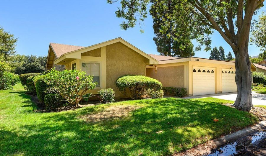 15122 Village 15, Camarillo, CA 93012 - 2 Beds, 2 Bath