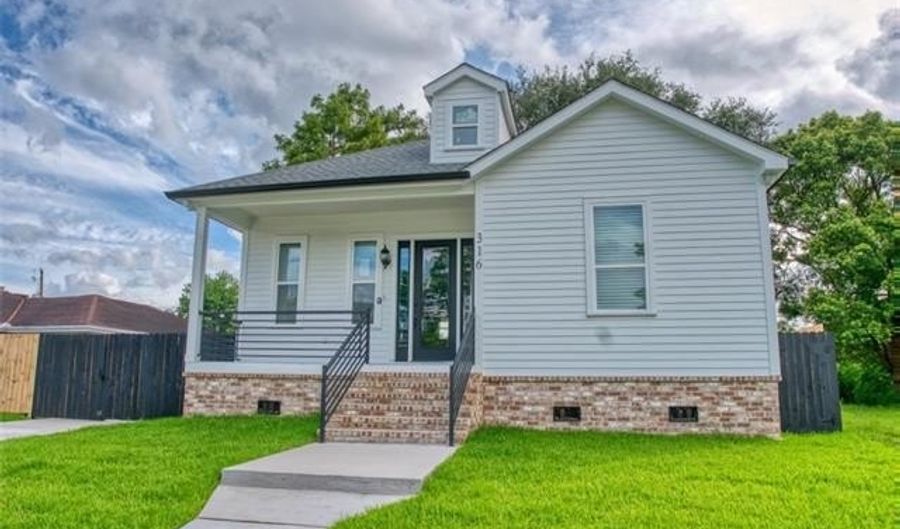 316 LIVINGSTON Ave, Arabi, LA 70032 - 3 Beds, 2 Bath