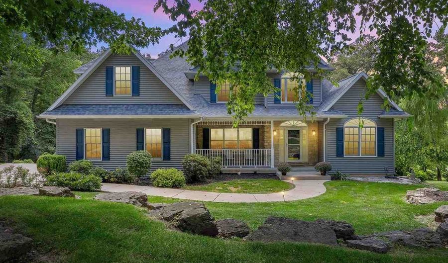 1000 133rd Dr, Amana, IA 52203 - 5 Beds, 4 Bath