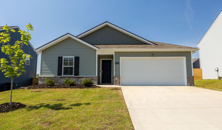 1423 Ridge Estates Dr, Athens, TN 37303 - 4 Beds, 2 Bath