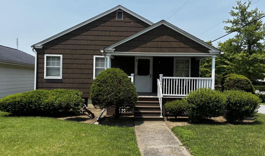 2500 Lark Ave, Altoona, PA 16602 - 3 Beds, 1 Bath