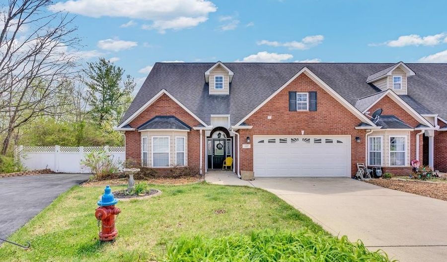 127 Maxwell St, Algood, TN 38506 - 2 Beds, 2 Bath
