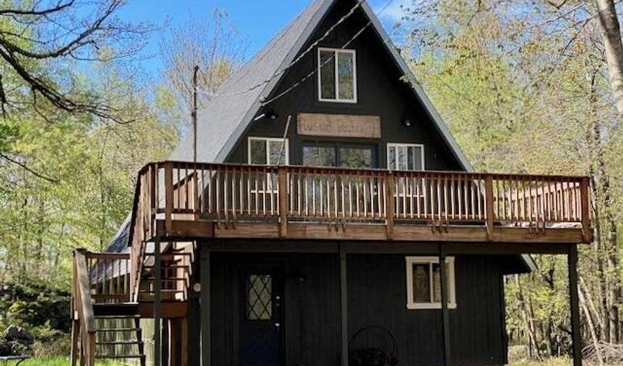 290 Elk Dr, Blakeslee, PA 18610 - 3 Beds, 2 Bath