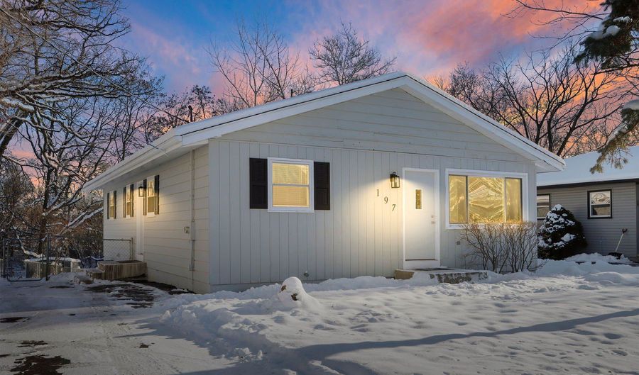 197 Maplewood Dr, Antioch, IL 60002 - 3 Beds, 2 Bath