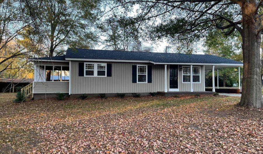 409 Lipscomb Rd, Angier, NC 27501 - 3 Beds, 1 Bath