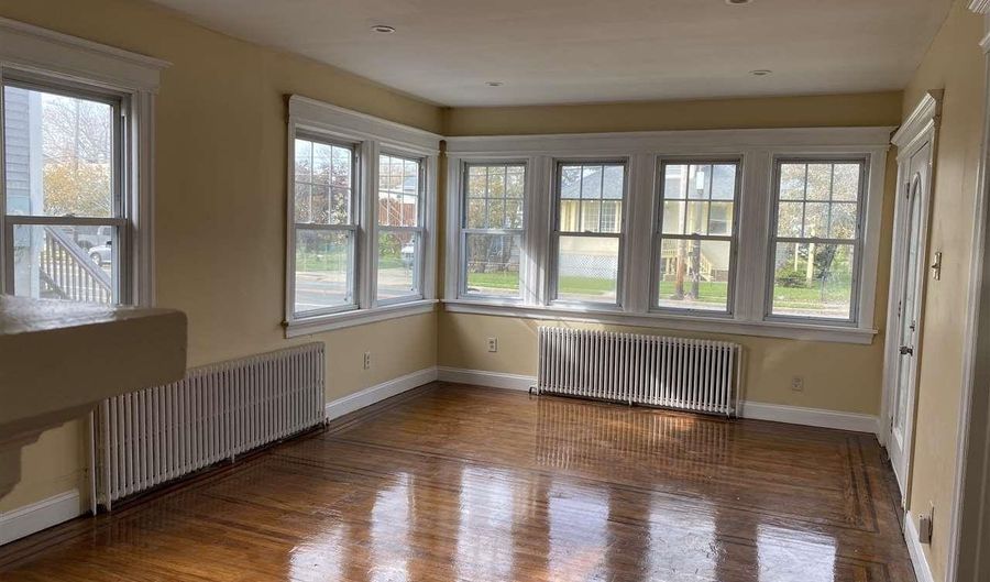 1416 N Ohio Ave, Atlantic City, NJ 08401 - 5 Beds, 2 Bath