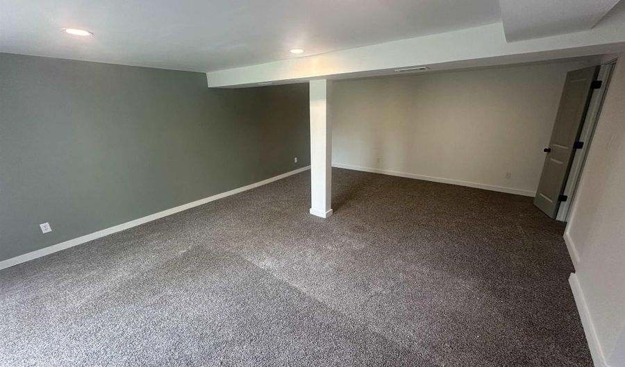 216 Leatherwood Cir, Bedford, IN 47421 - 3 Beds, 2 Bath