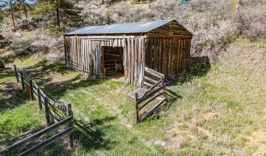 20232 Buckhorn Rd, Bellvue, CO 80512 - 3 Beds, 3 Bath