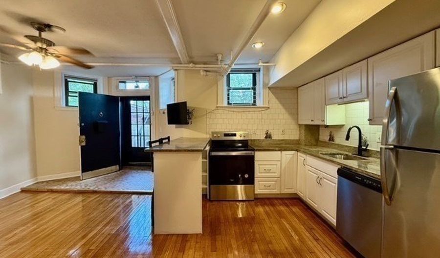 63 Park Dr 63, Boston, MA 02215 - 4 Beds, 1 Bath
