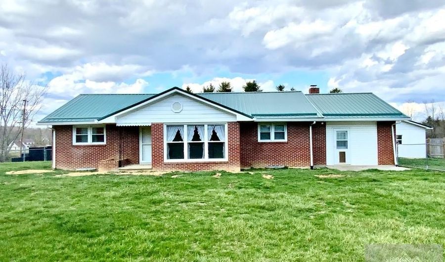 5921 Hinton Rd, Athens, WV 24712 - 3 Beds, 1 Bath