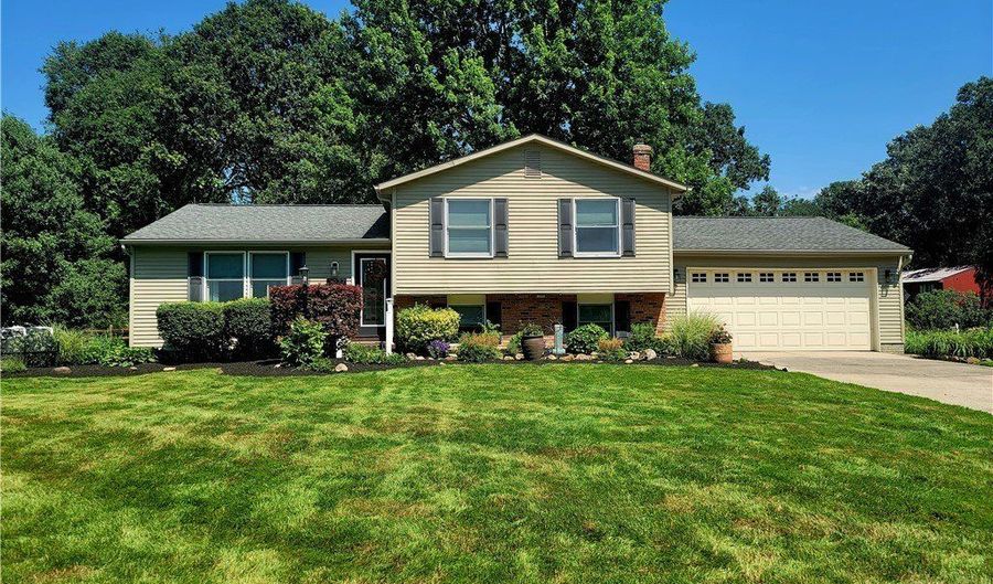 2977 Pirates Cv, Aurora, OH 44202 - 3 Beds, 2 Bath