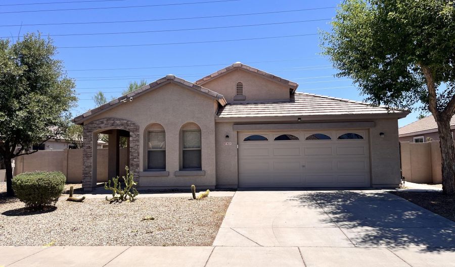 1825 E ALOE Pl, Chandler, AZ 85286 - 3 Beds, 2 Bath