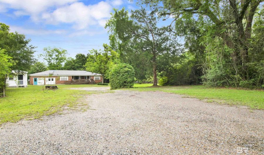 17714 Horseneck Rd, Bay Minette, AL 36507 - 3 Beds, 3 Bath