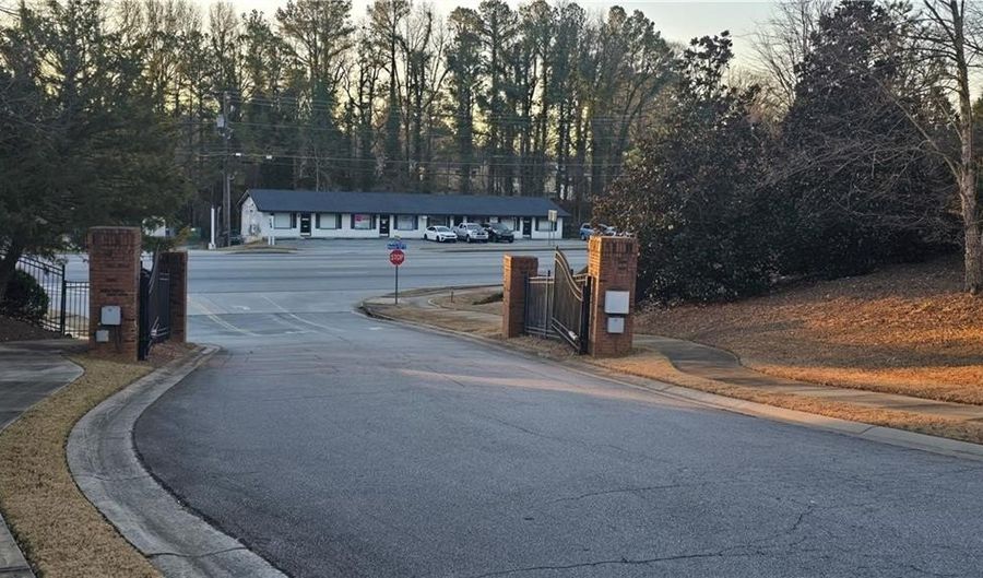 3360 SMITH RIDGE Trce, Peachtree Corners, GA 30071 - 5 Beds, 3 Bath
