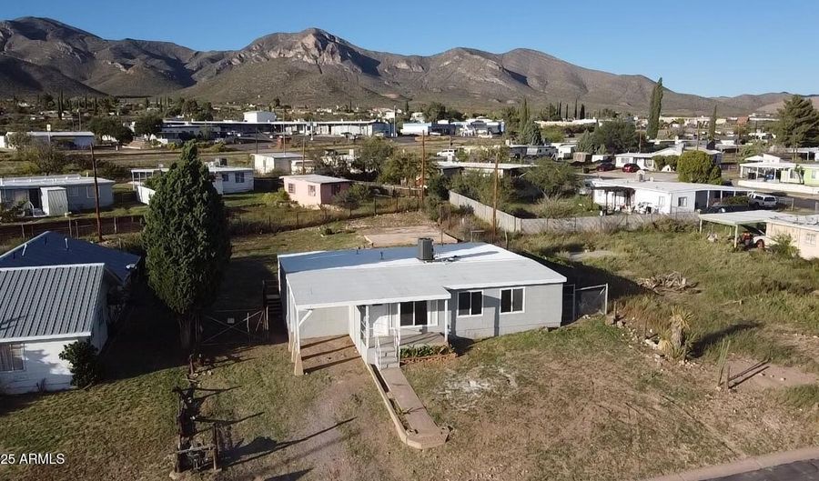 616 SANTA CRUZ Dr, Bisbee, AZ 85603 - 4 Beds, 2 Bath